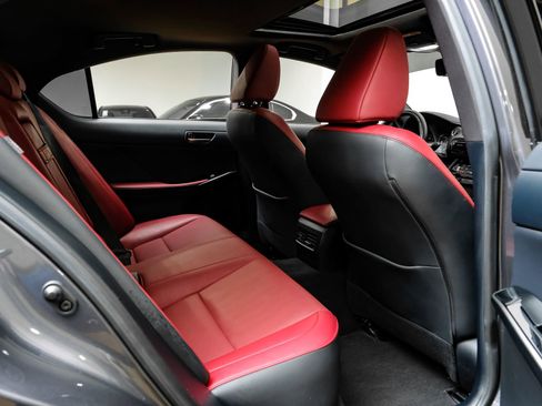 Used 2024 Lexus IS 300 w/ Comfort Package image 38