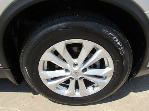 Used 2016 Nissan Rogue SV w/ SV Moonroof Package FWD image 7