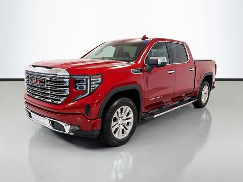 Used 2024 GMC Sierra 1500 Denali w/ Technology Package AWD/4WD image 5