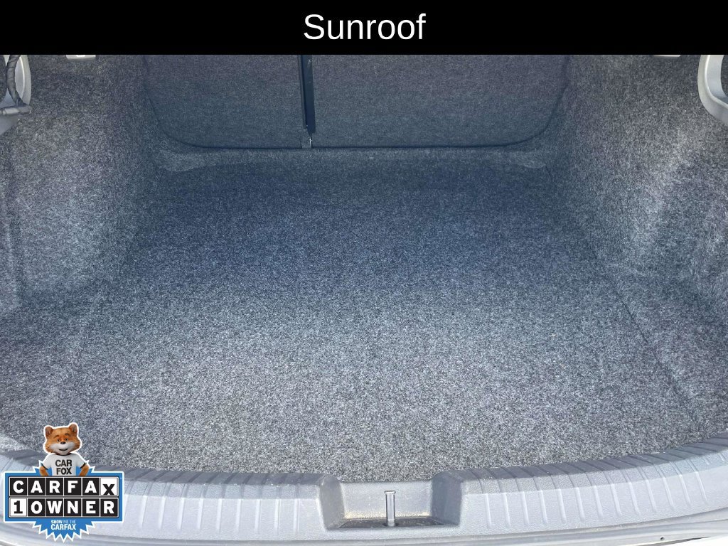 Used 2025 Volkswagen Jetta SE FWD image 11