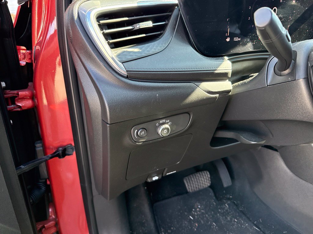 Used 2024 Buick Encore GX Sport Touring w/ Comfort Package FWD image 11