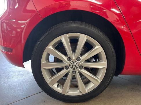 Used 2013 Volkswagen Golf TDI FWD image 30
