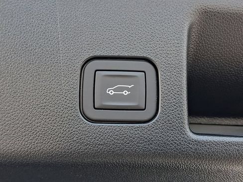 Used 2025 Chevrolet Equinox EV RS AWD/4WD image 31