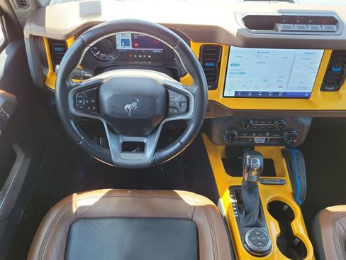 Used 2022 Ford Bronco Outer Banks AWD/4WD image 17