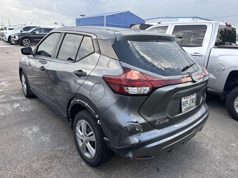 Used 2021 Nissan Kicks S FWD image 6