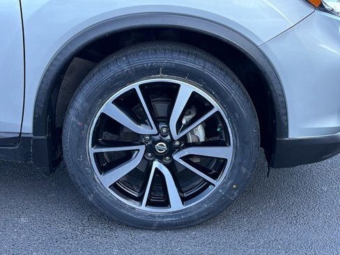 Used 2018 Nissan Rogue SL w/ Premium Package image 41