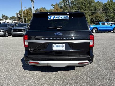 Used 2024 Ford Expedition XLT image 4