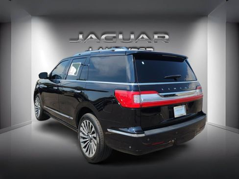 Used 2019 Lincoln Navigator Reserve AWD/4WD image 3