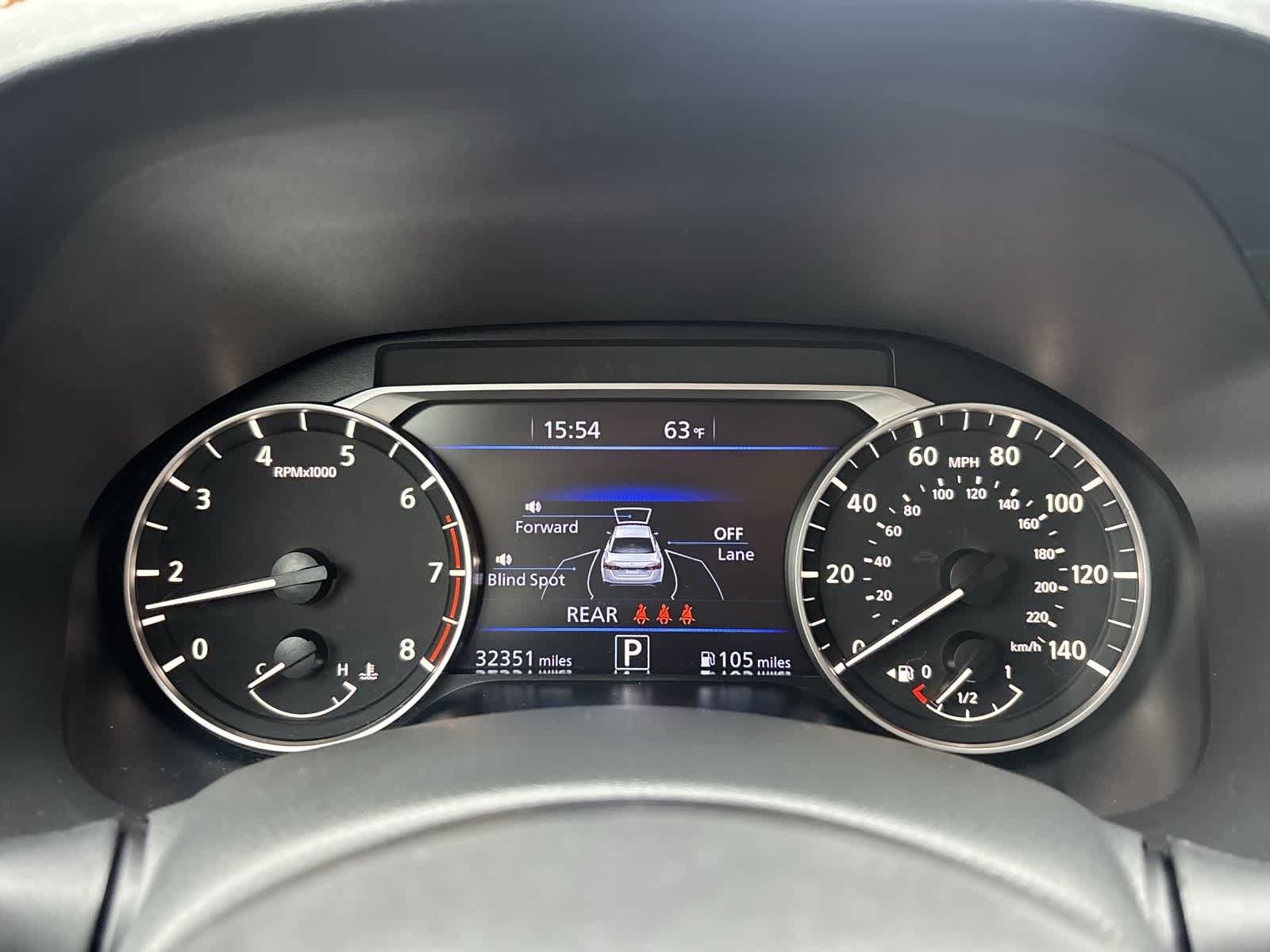 Used 2025 Nissan Altima 2.5 SV FWD image 13