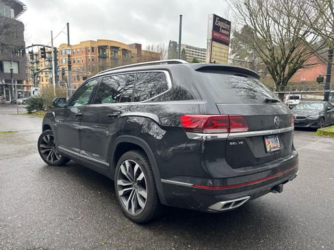 Used 2022 Volkswagen Atlas SEL Premium image 3