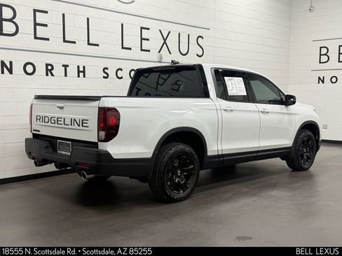 Used 2026 Honda Ridgeline Black Edition image 4