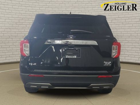 Used 2022 Ford Explorer XLT w/ Equipment Group 202A AWD/4WD image 6
