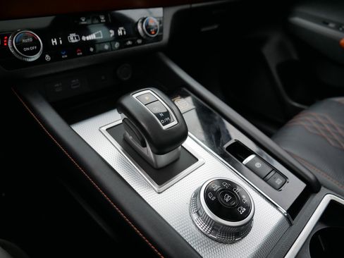 Used 2023 Mitsubishi Outlander SEL image 24