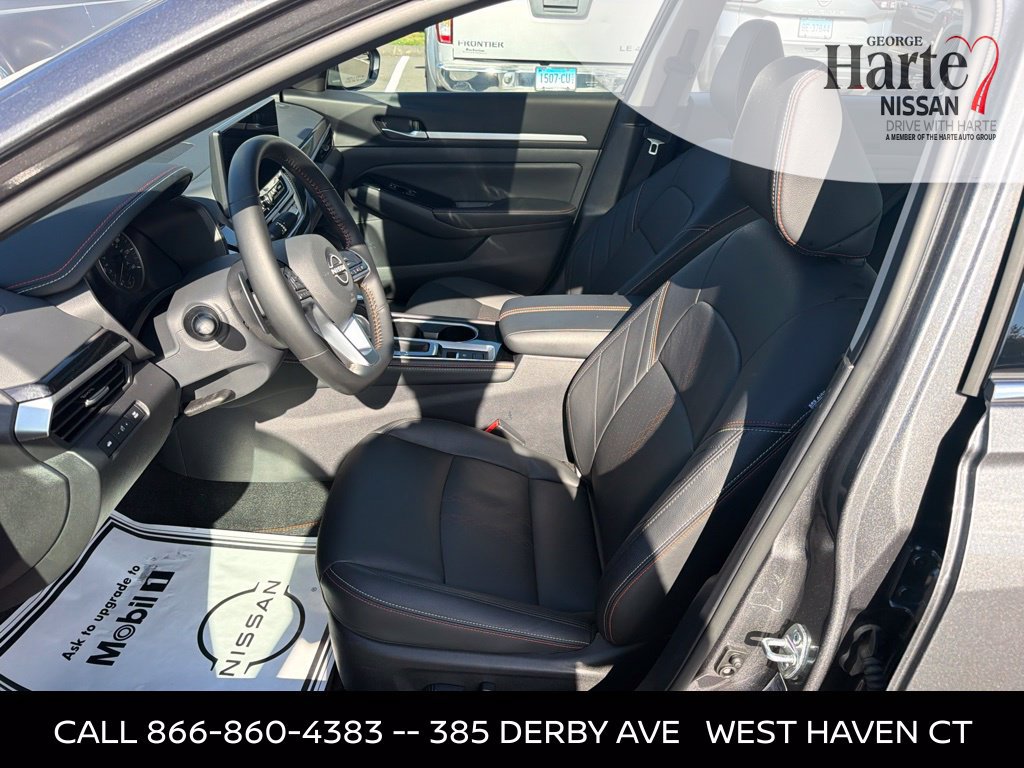 Certified 2025 Nissan Altima 2.5 SR AWD/4WD image 11