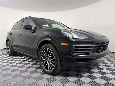 Certified 2023 Porsche Cayenne AWD/4WD image 7