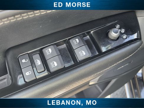 Used 2024 Jeep Wagoneer L Series II AWD/4WD image 21