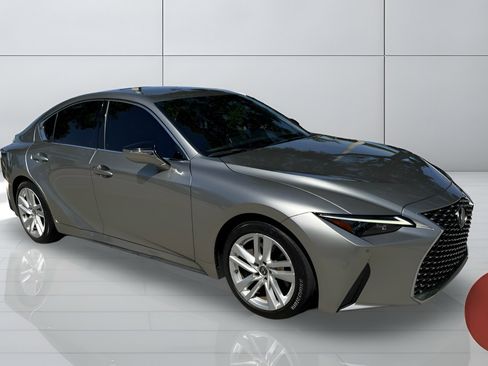 Used 2023 Lexus IS 300 w/ Comfort Package RWD image 9