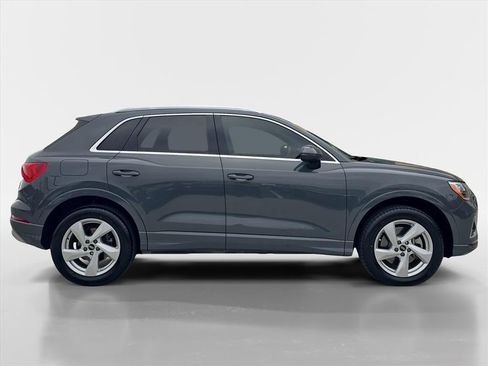 Used 2021 Audi Q3 2.0T Premium image 2