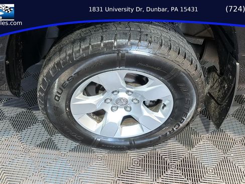 Used 2019 RAM 1500 Big Horn AWD/4WD image 9
