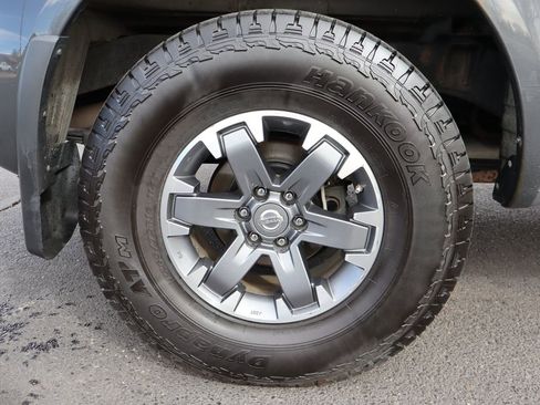 Used 2015 Nissan Frontier PRO-4X image 44