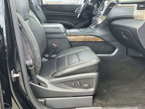 Used 2015 GMC Yukon XL Denali w/ Premium Package image 28