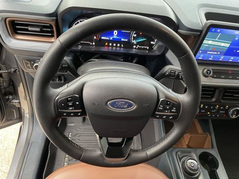 Used 2023 Ford Maverick Lariat w/ Lariat Luxury Package image 13