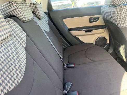 Used 2010 Kia Soul ! image 20