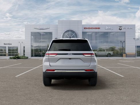 New 2026 Jeep Grand Cherokee Limited RWD image 7