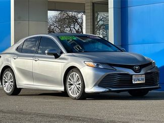 Used 2020 Toyota Camry XLE video 2