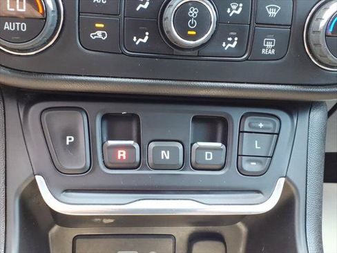 Used 2020 GMC Terrain SLE AWD/4WD image 23