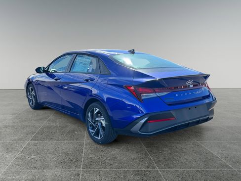 New 2025 Hyundai Elantra Sport image 3