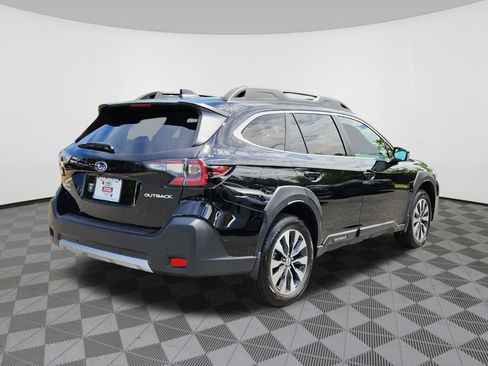 Certified 2025 Subaru Outback Limited AWD/4WD image 4