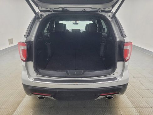Used 2019 Ford Explorer Limited w/ Class III Trailer Tow Package FWD image 29