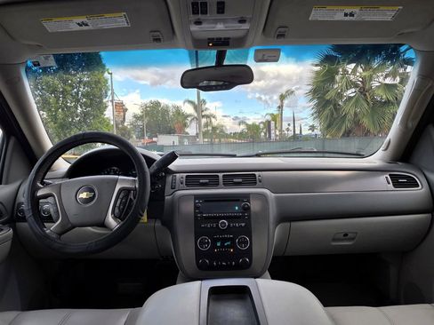 Used 2013 Chevrolet Suburban LT w/ Suspension Package, Off-Road AWD/4WD image 5