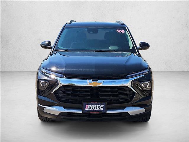 Used 2026 Chevrolet TrailBlazer LT AWD/4WD image 2
