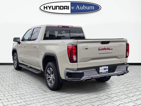Used 2026 GMC Sierra 1500 SLE w/ X31 Off-Road Package AWD/4WD image 9
