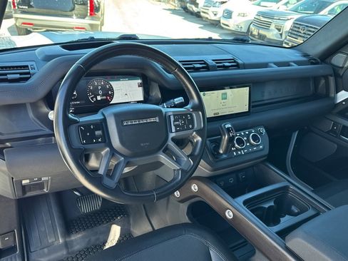 Used 2021 Land Rover Defender 90 X-Dynamic S image 7