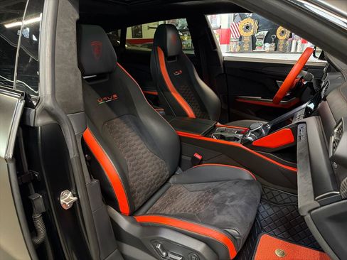 Used 2022 Lamborghini Urus AWD/4WD image 24