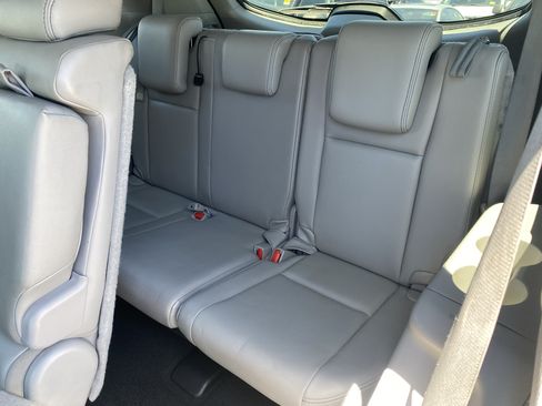 Used 2016 Toyota Highlander XLE FWD image 18