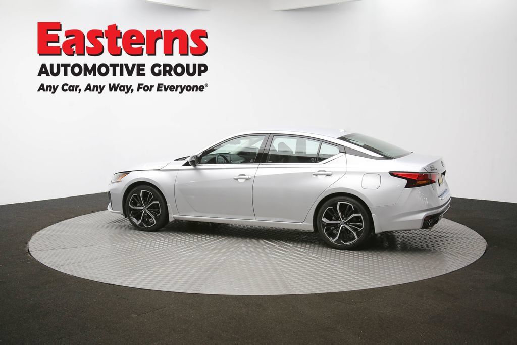 Used 2023 Nissan Altima 2.5 SR FWD image 60