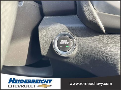 Used 2022 GMC Terrain SLE w/ Driver Convenience Package image 32