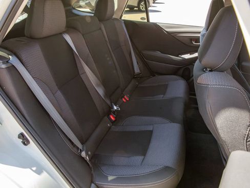Used 2025 Subaru Outback Premium AWD/4WD image 12