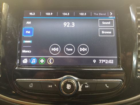 Used 2020 Chevrolet Trax LT FWD image 25