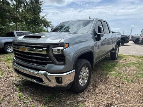 Used 2024 Chevrolet Silverado 2500 LTZ w/ LTZ Convenience Package AWD/4WD image 2