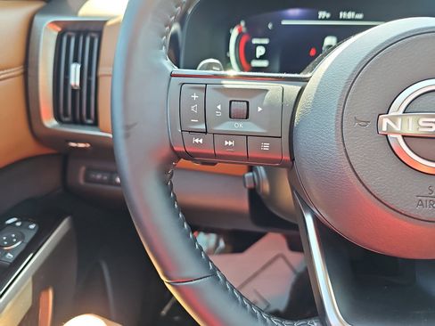 Used 2024 Nissan Pathfinder Platinum w/ Cargo Package image 19