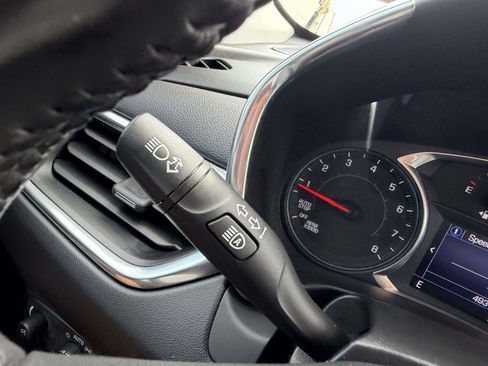 Used 2020 Chevrolet Equinox LT FWD image 26