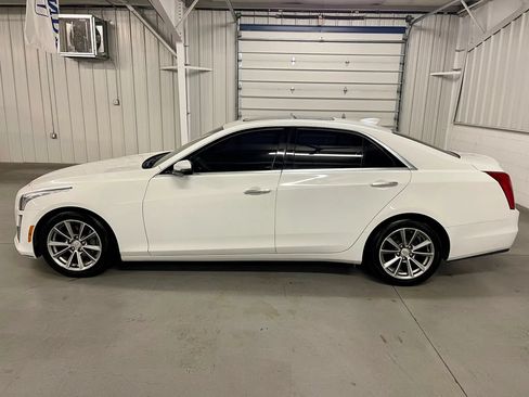 Used 2017 Cadillac CTS Luxury RWD image 4