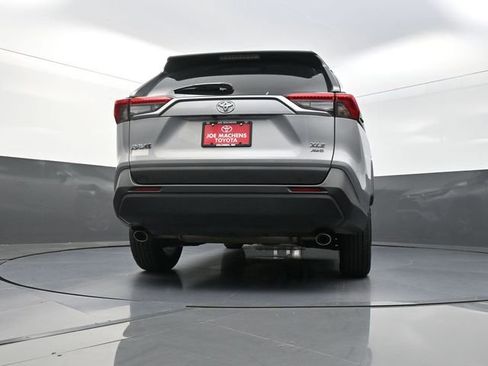 Used 2025 Toyota RAV4 XLE AWD/4WD image 35