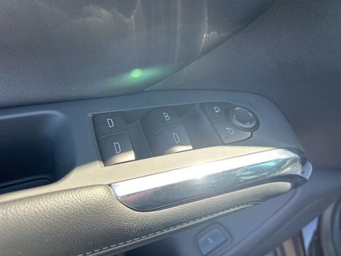 New 2026 Chevrolet Traverse LT w/ Sun and Wheel Package FWD image 13