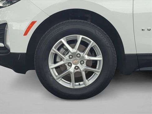 Certified 2024 Chevrolet Equinox LT w/ LPO, Floor Liner Package AWD/4WD image 21